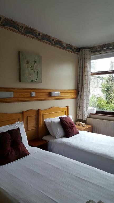 Anno Santo Hotel Голуей Екстериор снимка