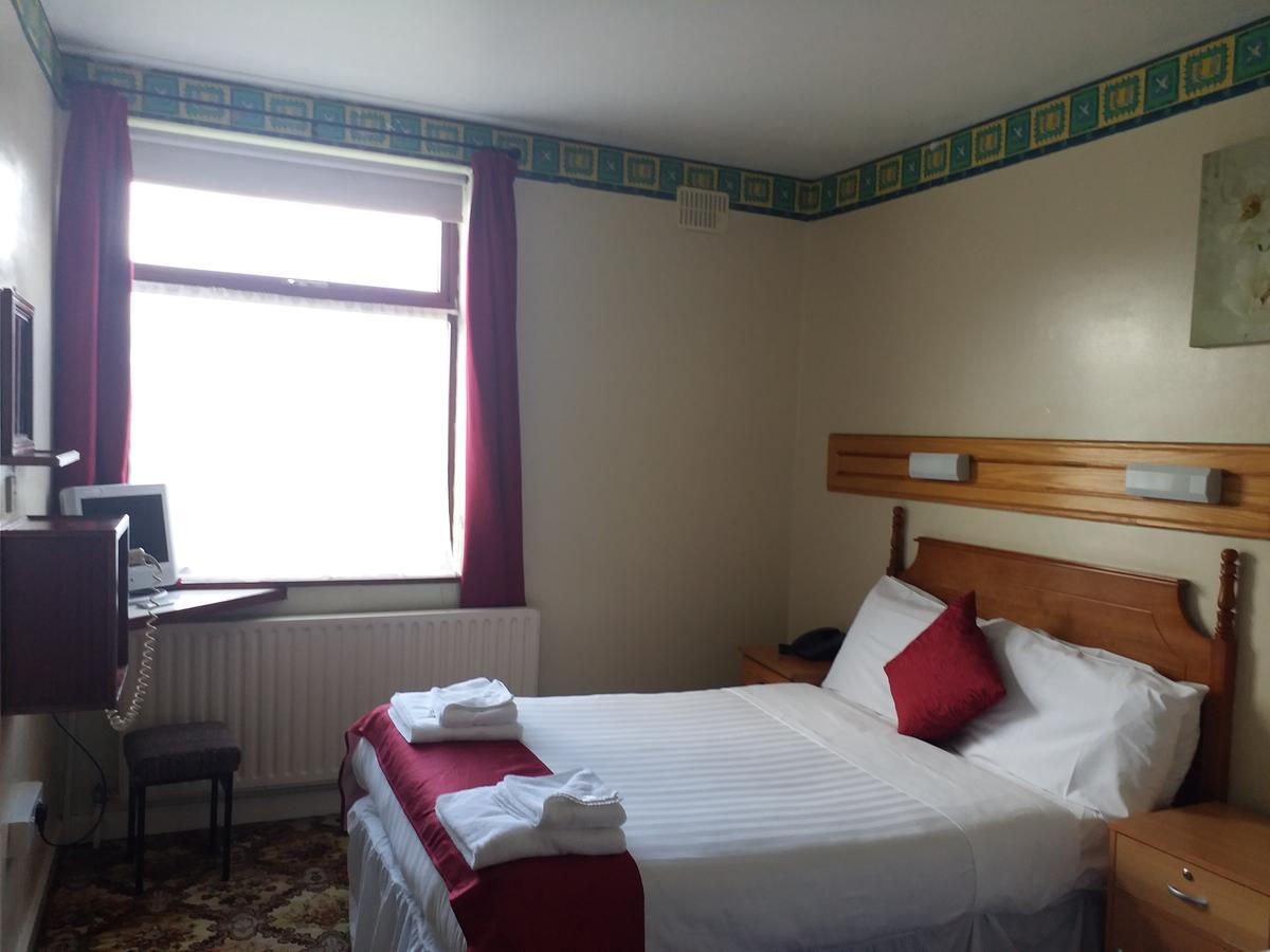 Anno Santo Hotel Голуей Екстериор снимка